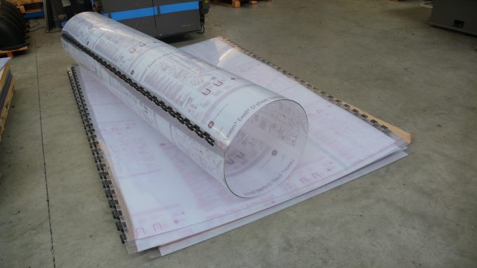 30cm flatpack HDPE tube with zipper closure Flat HDPE sheets with zipper and 30cm flatpack tube – closed